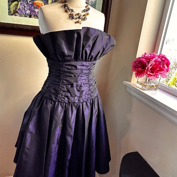 Midnight Blue 1980s Iridescent Taffeta Strapless Cocktail Dress Size 2-4 - Picture 5 of 16